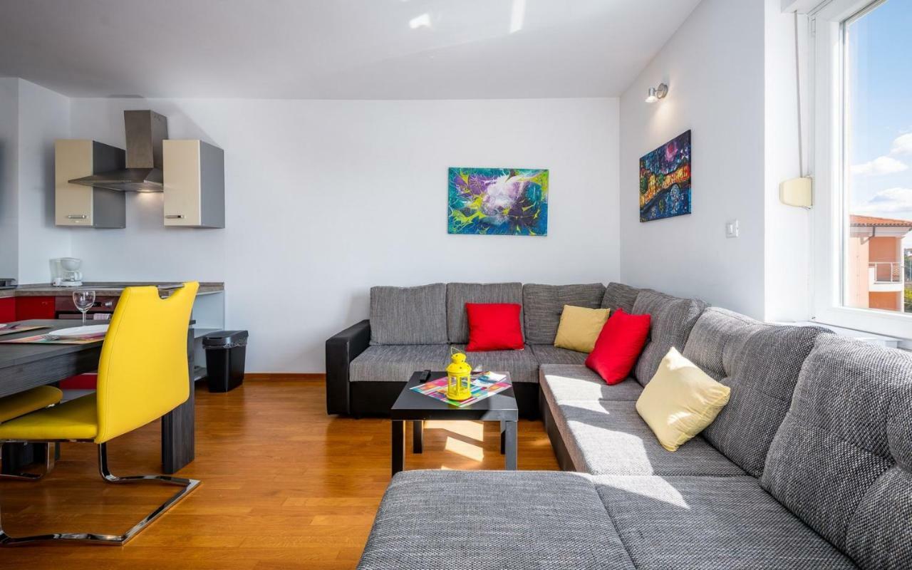 Laura House With Apartment Умаг Экстерьер фото